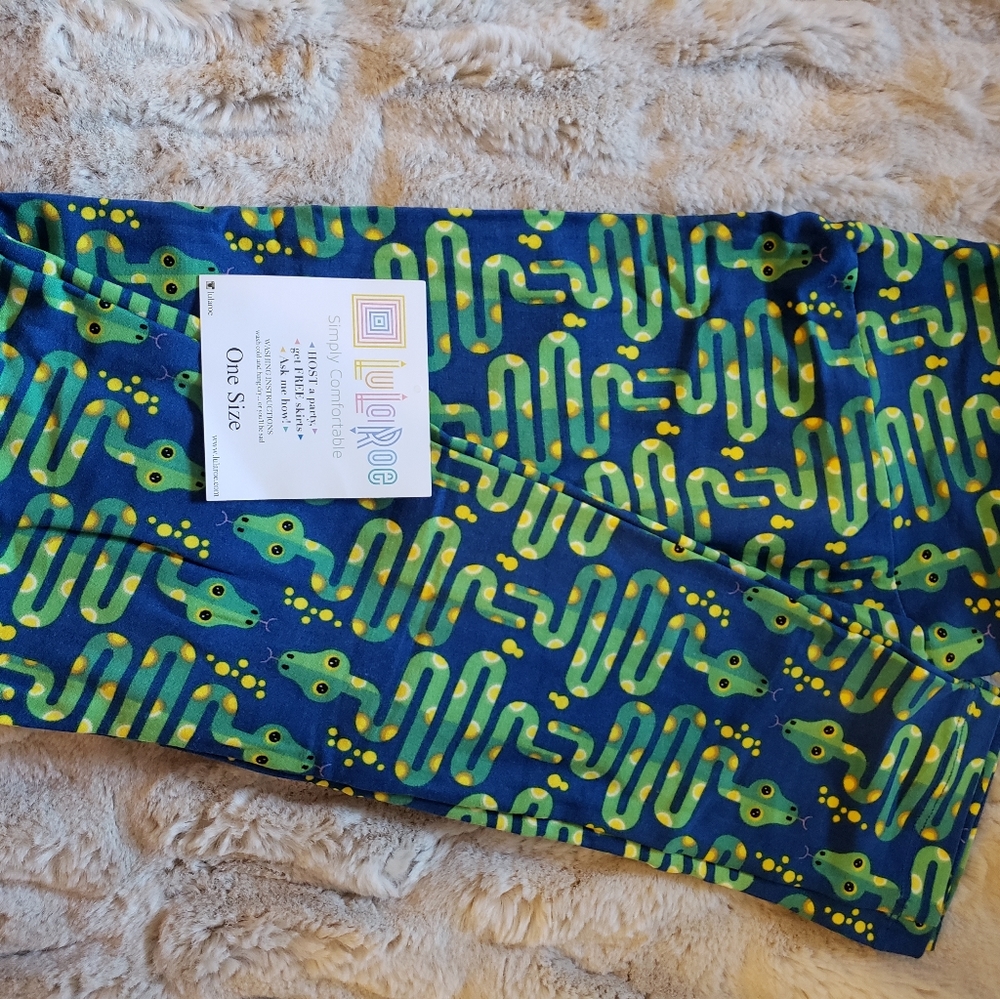 Lularoe snake leggings one size New